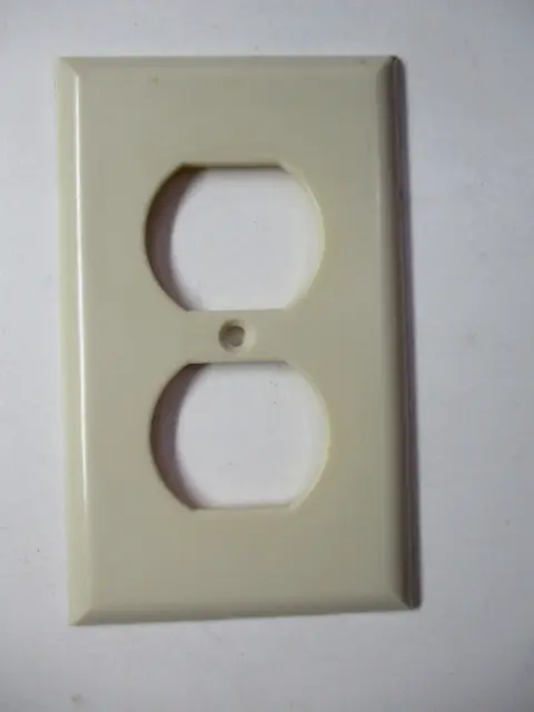 Bell Brand USA Smooth Beige Bakelite Duplex Outlet Plate Wall Box Cover Vtg MCM