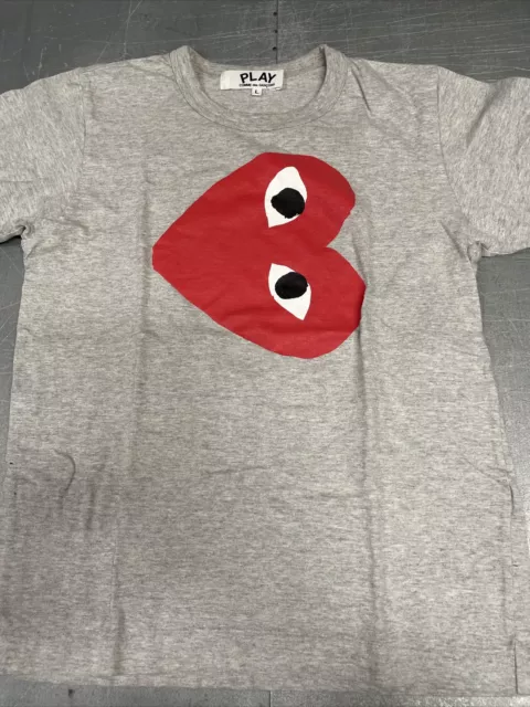 PLAY Comme des Garcons Graphic Grey red heart Evil Eyes Women’s T-Shirt Size L