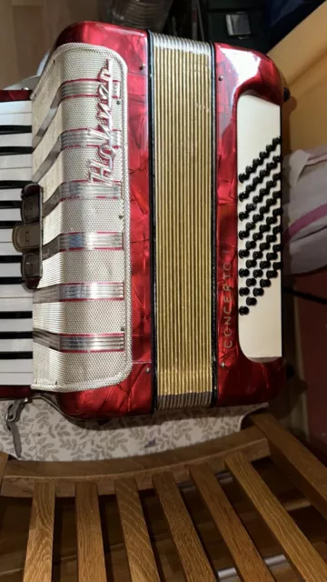 Hohner Concerto I 48 Bass Akkordeon