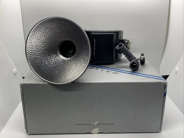 Hasselblad D-Flash 40 Flash Unit With Sync Cable In Box