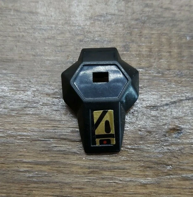 Power Ranger Cod Piece BANDAI MIGHTY MORPHIN Power Rangers Dragonzord Cod Piece Part Original ...