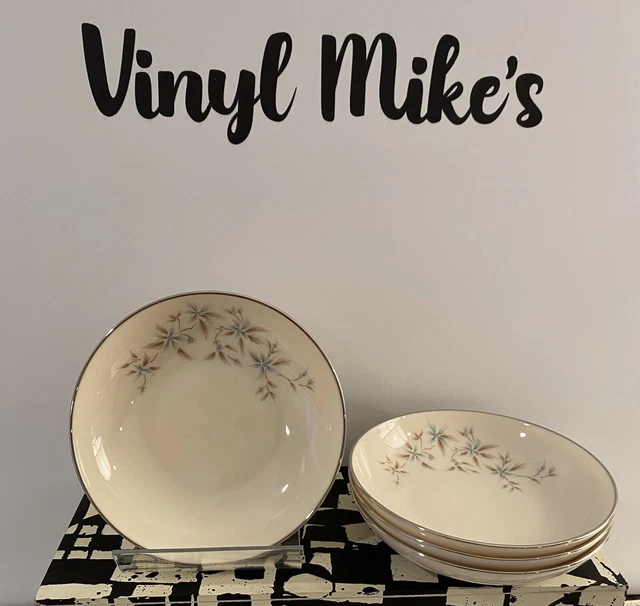Set of 2 Vintage Lenox Wyndcrest A 500 Fruit Bowls 5 1/2" Platinum Trim NM