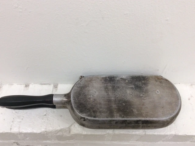 Vintage Miracle Maid Omelet Fish Pan Hinged/Folding Cast Aluminum Cookware