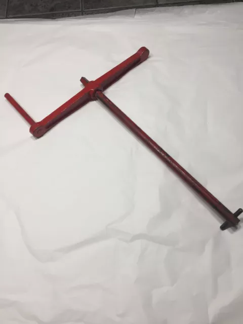 Vtg Lg Iron 2 Pc Turn Crank Handle Red Paint 13”L10” across