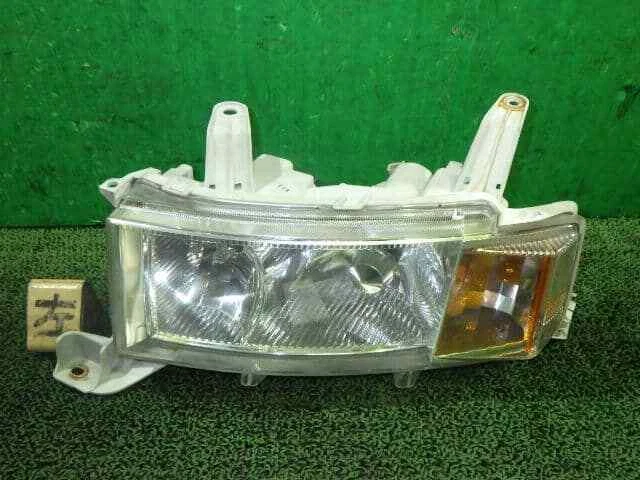 TOYOTA BB 2004 CBA-NCP30 Left Headlight 8118552500 [Used] [PA81079691 ...