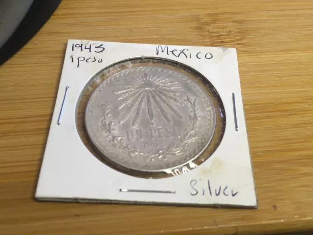 1945 Mexico 1 Un Peso Cap & Ray Silver Coin # 780e