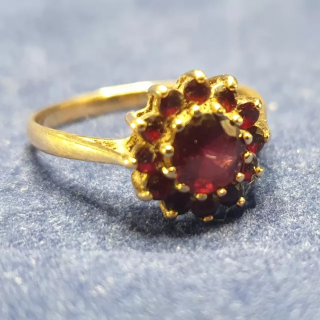 Vintage 9ct Gold Garnet Ring  Size R