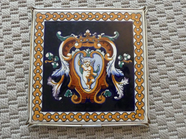 Faïence Gien dessous de plat, centre de table décor renaissance 1980