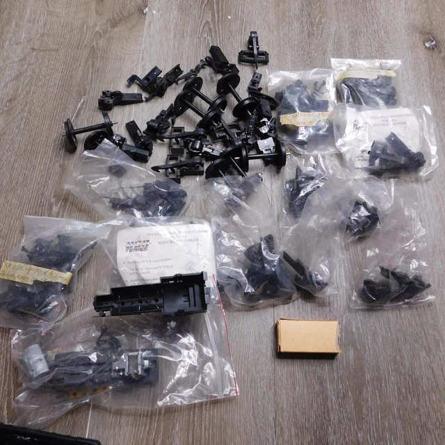 HUGE LOT KNUCKLE Bachmann Coupler nwrr 12 USA train, LGB Kadee Wheels