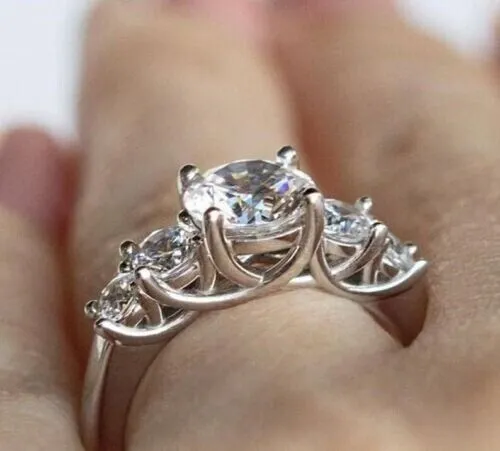 Bague de mariage en diamant simulé de 5 pierres de taille ronde de 2 ct,...