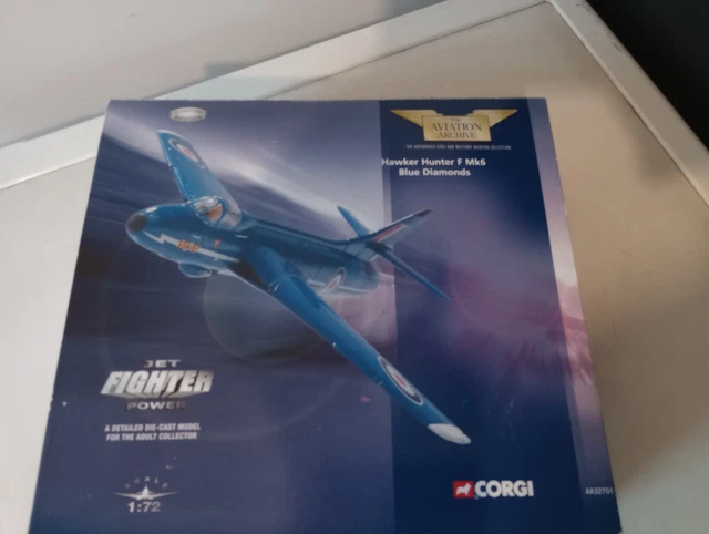 Corgi 1/72 Scale Diecast 49802 Hawker Hunter F Mk6 RAF Black Arrows