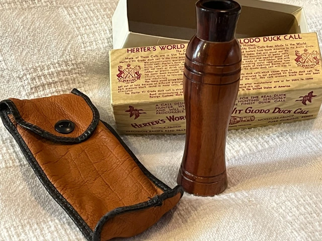 deluxe HERTER'S No. 283 Vit Glodo Duck call w/Deerskin Holster ESTATE COLLECTION deluxe HERTER'S No. 283 Vit Glodo Duck call w/Deerskin Holster ESTATE COLLECTION