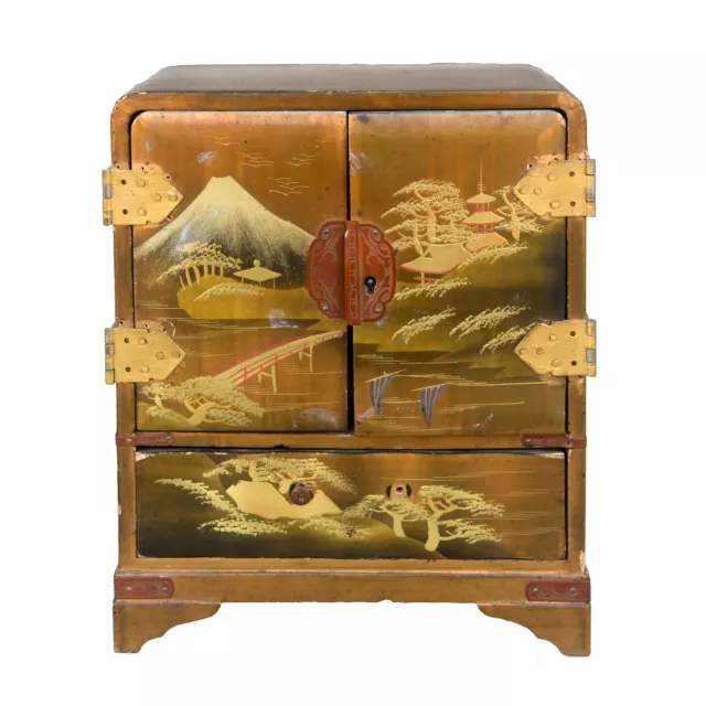 Coffret ou boite à bijoux en laque 1900 doré
