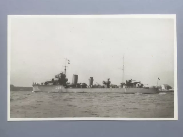 HMS Ambuscade D38 WW2 destroyer arriving at Portland Sept 11th 1933 RP postcard