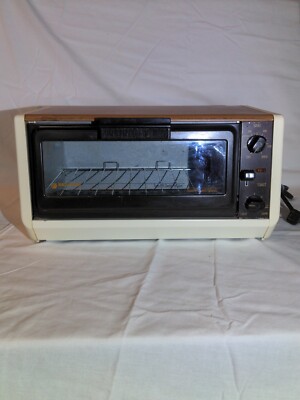 Black & Decker Vintage B1TRO40 Toast-R-Oven/Broiler Tested See Description