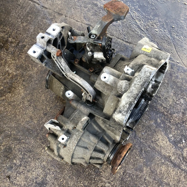 VW GOLF MK5 Gearbox Jcr 5 Speed Manual 1.9 Tdi Engine Bkc Bls Bxe 0308