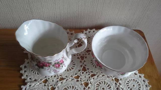 Royal Albert Lavender Rose Milk jug, open sugar bowl flowers 2