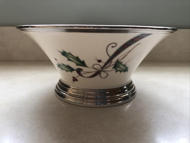 Lenox Holiday Nouveau Platinum Rimmed 8.5” Wide SERVING BOWL Mint Rare Cream