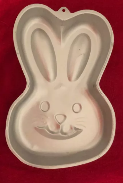 6 Pans — Vintage 1992 Wilton Bunny Pan & 5 Small Individual Bunny Pans