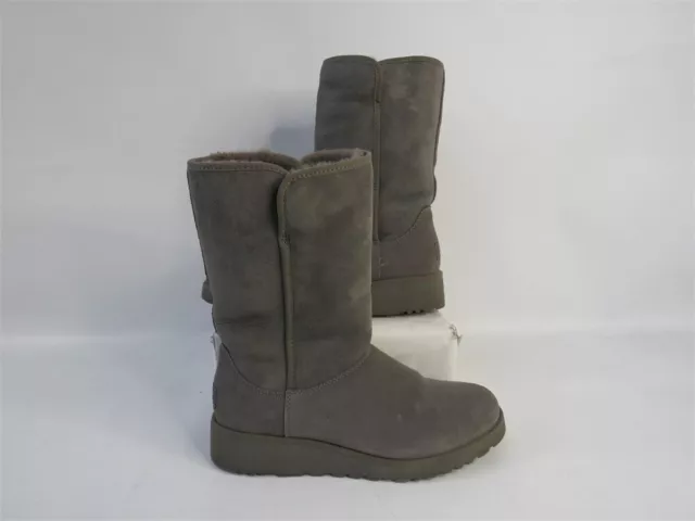 Ugg Amie Classic Slim Grey Gray Suede Sheepskin Short Boots Size 7.5 Women