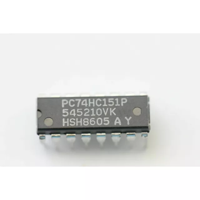 1 X PC74HC151P INTEGRATED CIRCUIT (New Old Stock). C139U15F200323