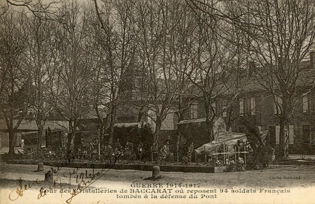 Cour Cristalleries de BACCARAT où reposent soldats timbés Défense Pont Guerre 14