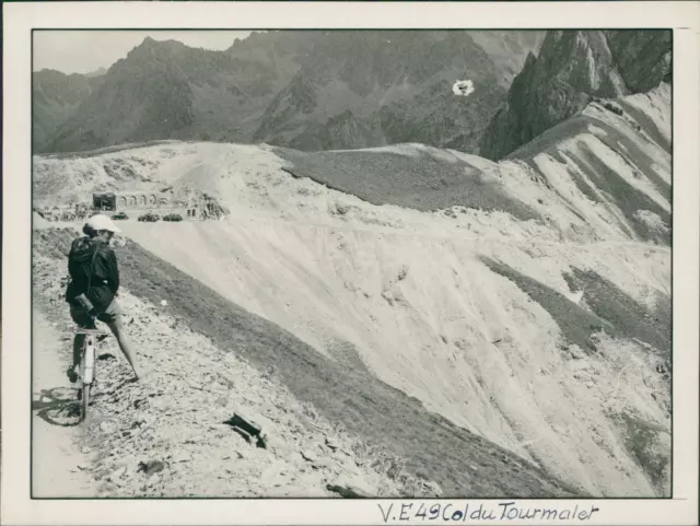France, 1949, Col du Tourmalet  Vintage silver print. Tirage argentique d&#039