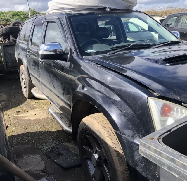 2009 Isuzu Tf Rodeo Denver Max D/C A - Breaking - P/S Rear Light 2