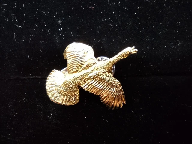 Vintage 1988 GG Harris 308 Flying Turkey Fine Pewter Collectible Lapel Pin Vintage 1988 GG Harris 308 Flying Turkey Fine Pewter Collectible Lapel Pin