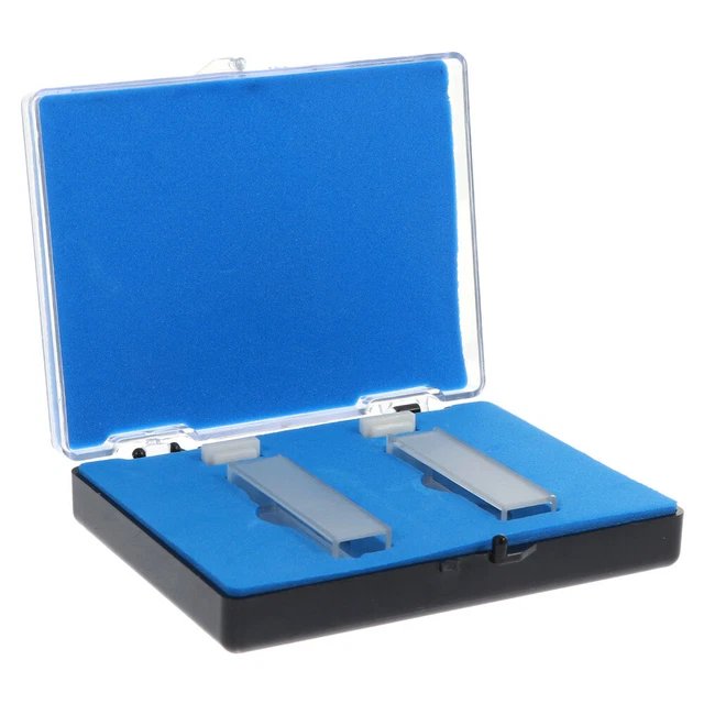 Photo Libre De Droit De Cuvette Pour Des Expériences De La Spectrophotométrie Mesurer La Quantité Dune Gm1042434680 279080228