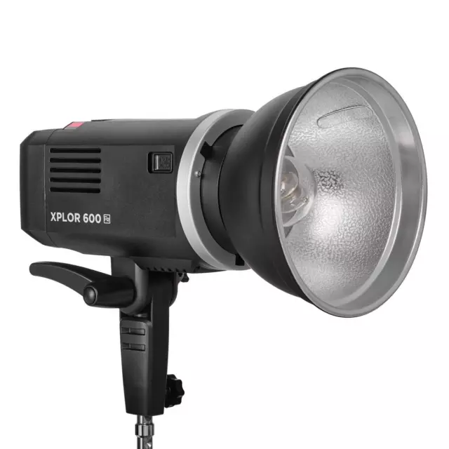 Flashpoint XPLOR 600  R2 Manual HSS Battery-Powered All-In-One Outdoor Flash 2