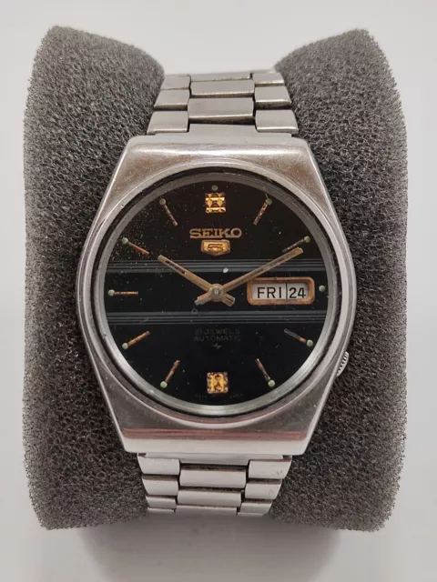 1981 Vintage Seiko 5 Automatic 7009-3101 Day-Date Black Dial Men’s Watch Japan