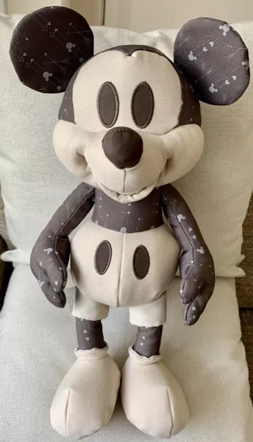 Disney Store Mickey Mouse Memories November Plush Limited Edition 11/12 BNWT.