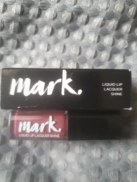 Avon Mark Liquid Lip Lacquer Pouty