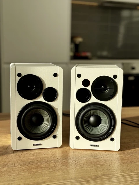 EDIFIER Studio R1280T 2.0 Luidsprekersysteem (42 watt) Met Infrarood Afstandsbediening