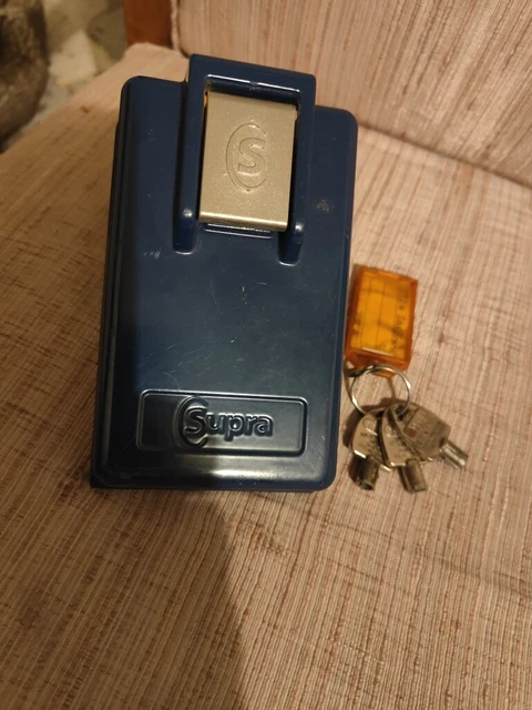 Car Window Key/ FOB Combination Lock Box