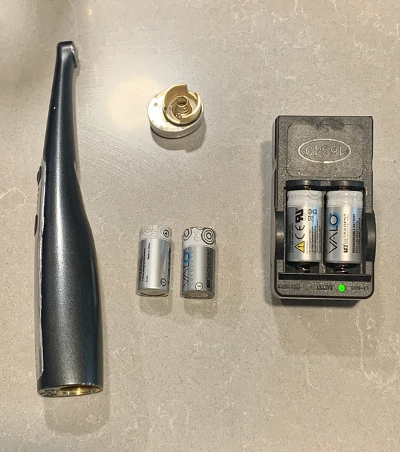 ULTRADENT VALO CORDLESS LED Curing Light W/Charger and extra batteries