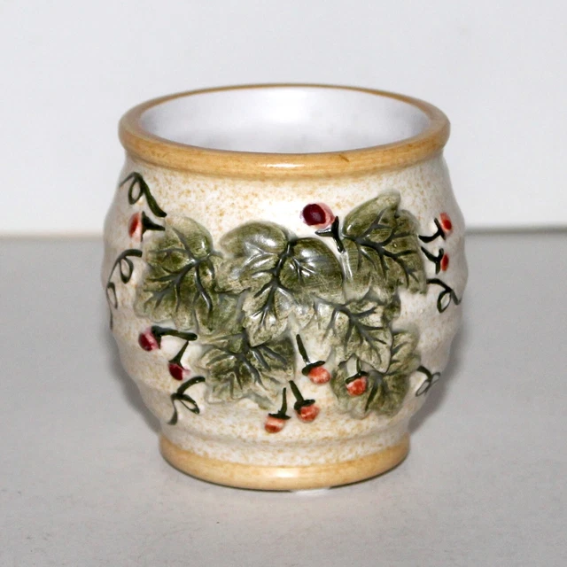 Yankee Candle small candle holder ceramic grape leaves vine