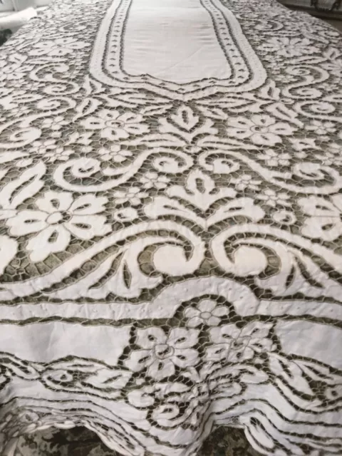 Vintage Point de Venise Needle Lace & Cutwork Tablecloth 64" x 106"