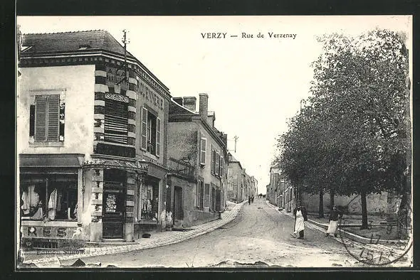 CPA Verzy, Rue de Verzenay, vue de la rue