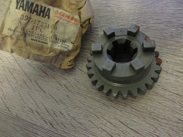 YAMAHA GEARBOX COG 3. Speed RD200 RD200DX Gear 3rd Wheel Original NOS ...