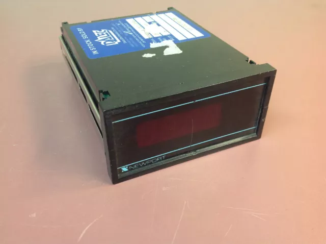 Newport 204B-4 Digital Panel Meter Process Monitor 115VAC 5 Watts