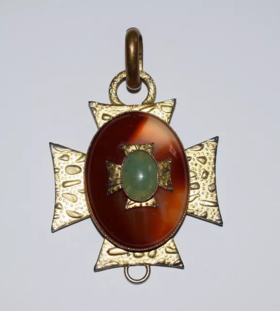 Bijoux - pendentif en forme de croix ornée de cabochon agate et aventurine