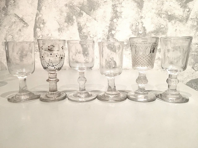 Lot 34 Verres Anciens – Verres à Liqueur Et Petits Verres – Design XXème