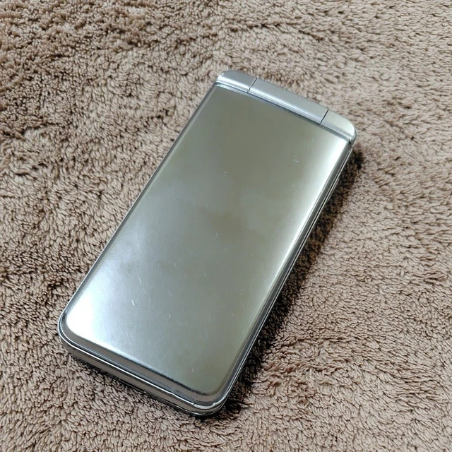 SOFTBANK KYOCERA DIGNO Keitai 4 A202KC Silver - Unlocked Japanese
