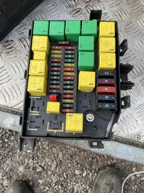 RANGE ROVER P38 Thor 4.0 4.6 V8 Fuse Box YQE103410 Very Good Tested