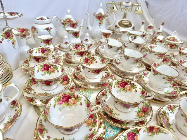 Royal Albert Old Country Roses Tea Set / Dinner Set Job Lot 132pcs Bundle