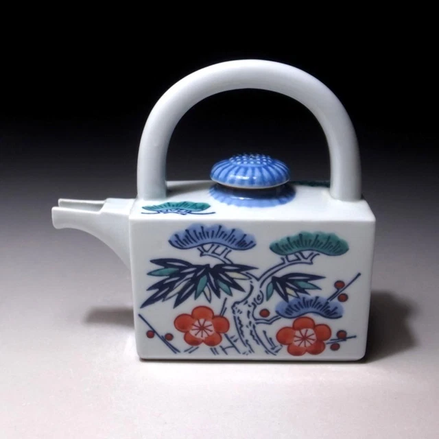 $GH81: Vintage Japanese Porcelain pot, Imari ware