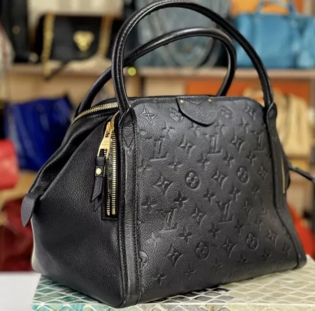 Louis Vuitton Triangle Softy Hobo – Pursekelly – high quality