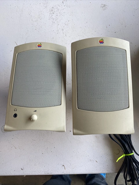 Vintage 93 Beige AppleDesign Powered Speakers II (M2497) Pair, Untested See Note